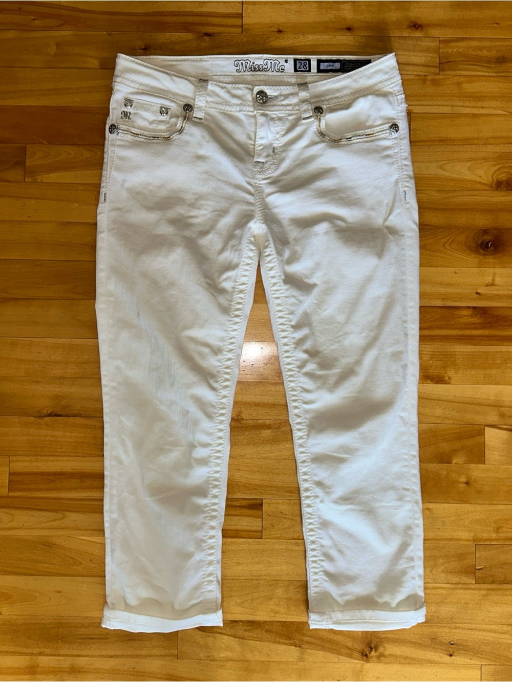 Miss Me Capri Jeans Womens 28 White Angel Wing Rhinestone Embellished Y2K Denim
